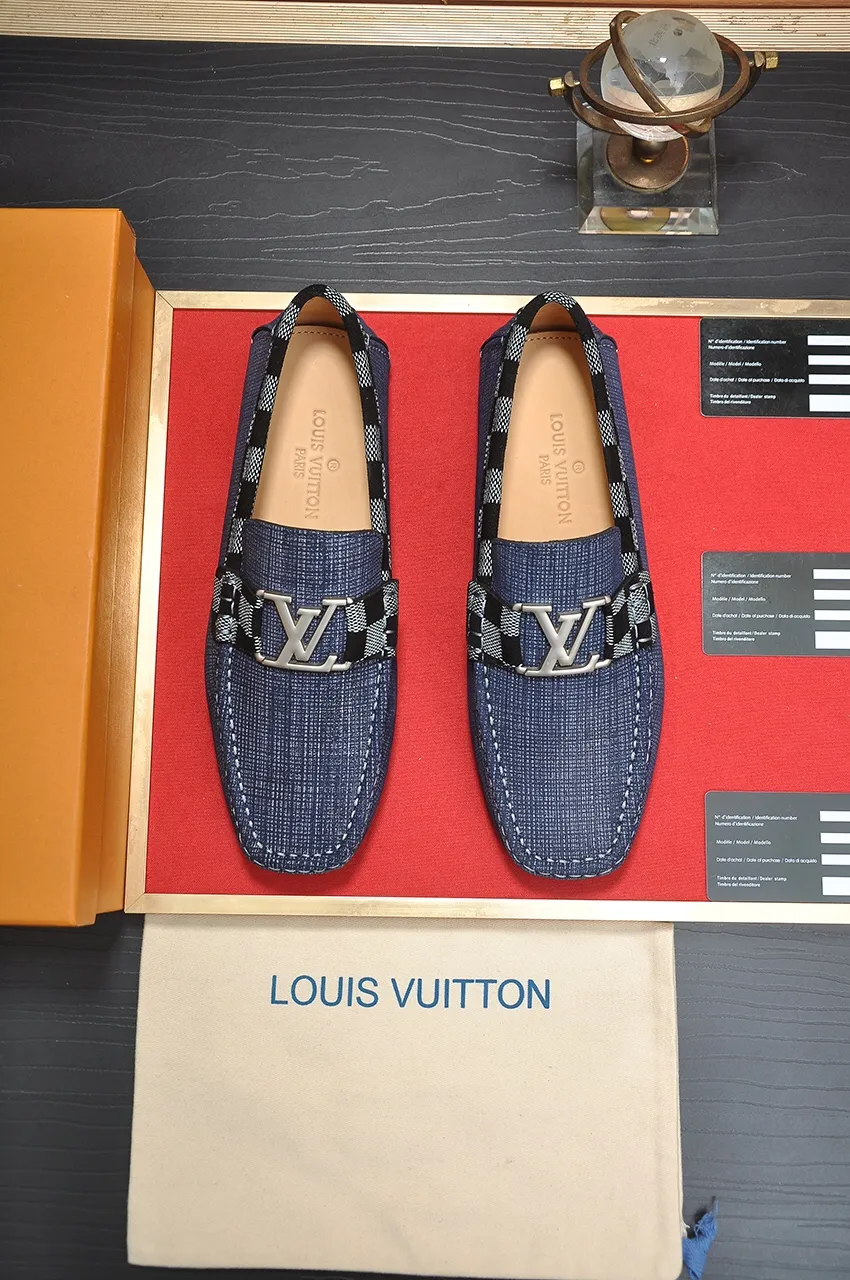 Men's men's shoes 💰420💶 [LV Doudou shoes] (water-dyed cowhide lining) new model is on the market, available on the official website. The new Doudou shoes are processed into single-color materials, and the uppers are made of imported horsehide leather. The body of the shoe is fully hemmed with mark thread, and is lined with imported original cowhide leather. The elegant shoe shape is super suitable for all-matching, and the size is 38-44.